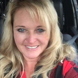 Meet your Posher, Carmalita